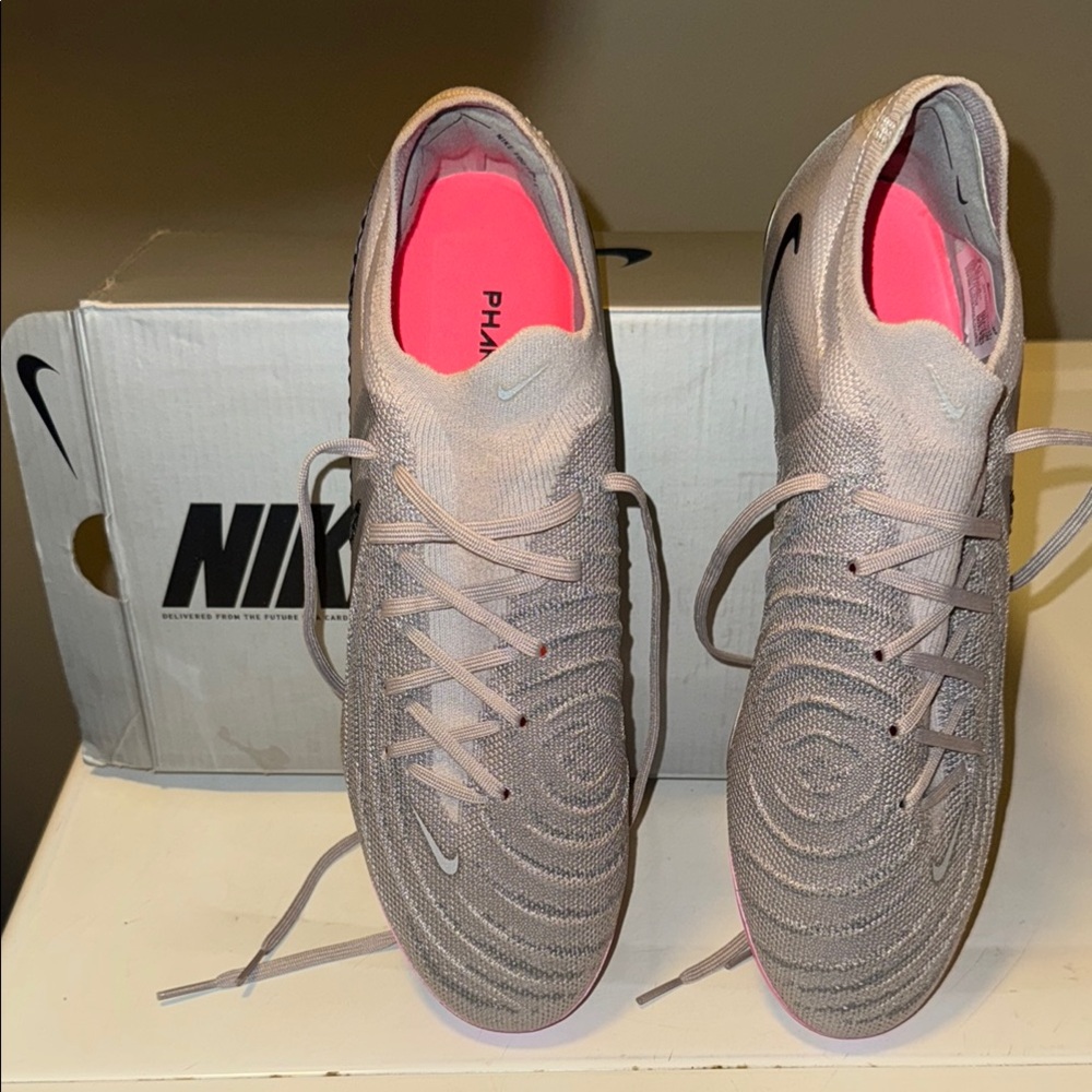 Nike Phantom GX 2 Elite / Soccer Cleats